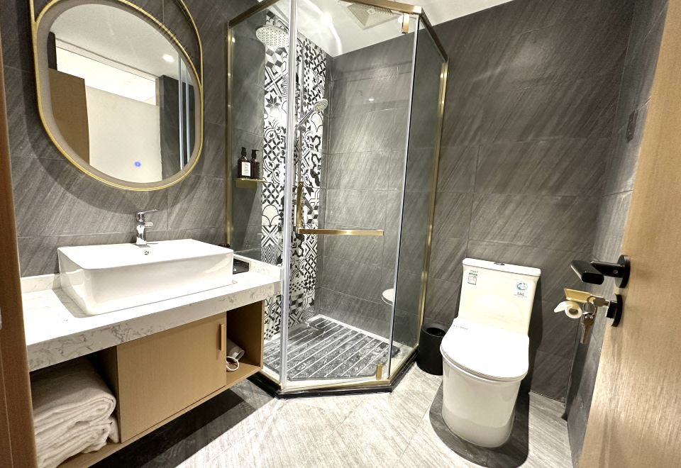 Rujiarui Baiyun Hotel (Chengdu Qingbaijiang  Dawan Middle School Branch)Superior Queen Room