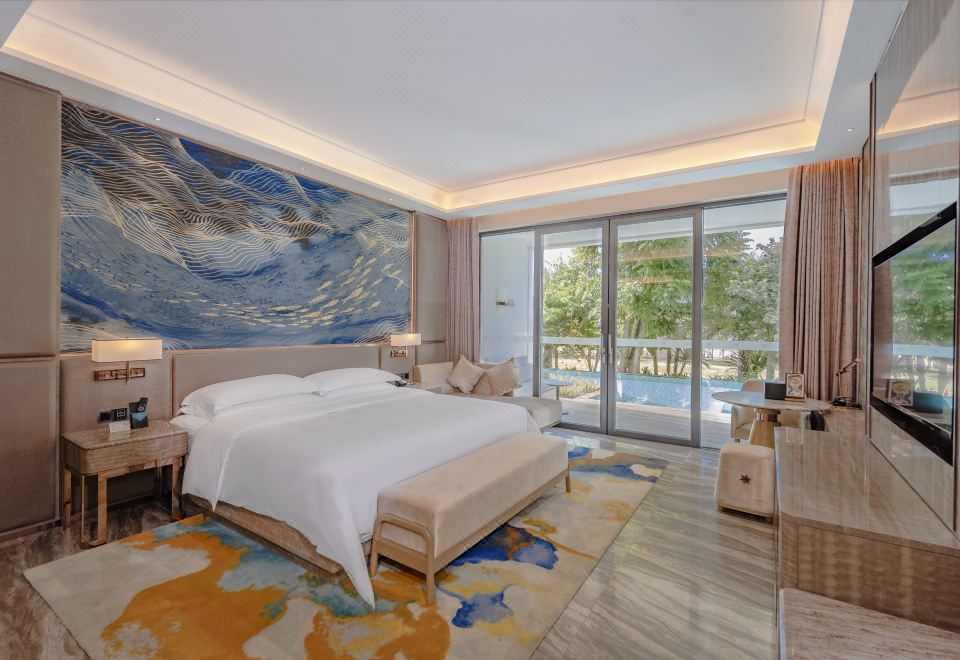 Vaperse Hainan Clear Water BaySwimming Pool Room - King Bed