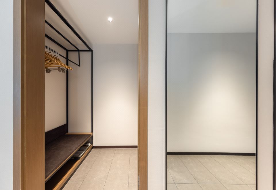 幾木套房（私享會客廳+深睡PRO記憶枕+小冰箱+浴袍）