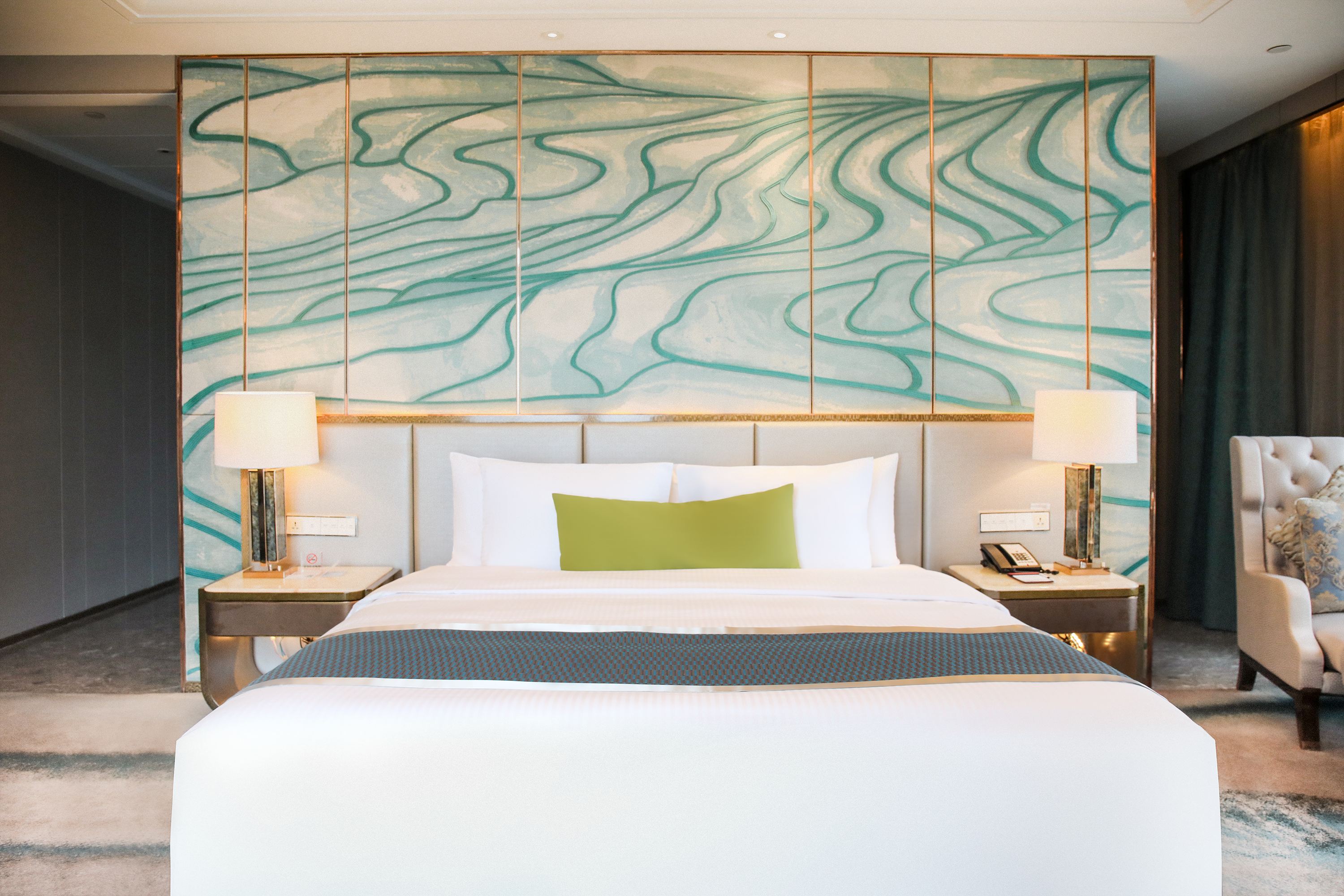 至尊豪华大床房（尊享欢乐时光）