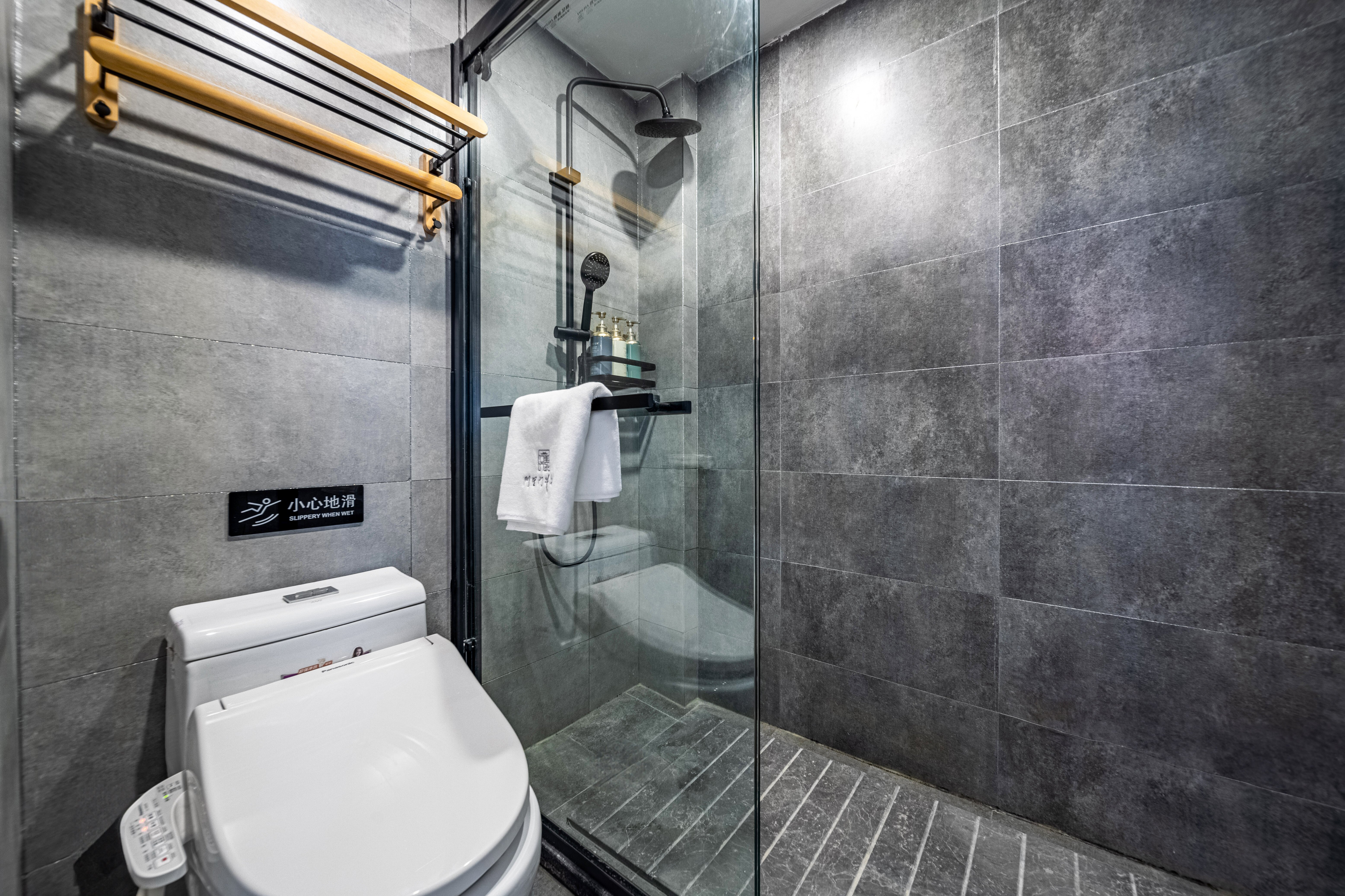 隐居·大床房【乳胶枕+舒适浴缸+轻纱帷幔】