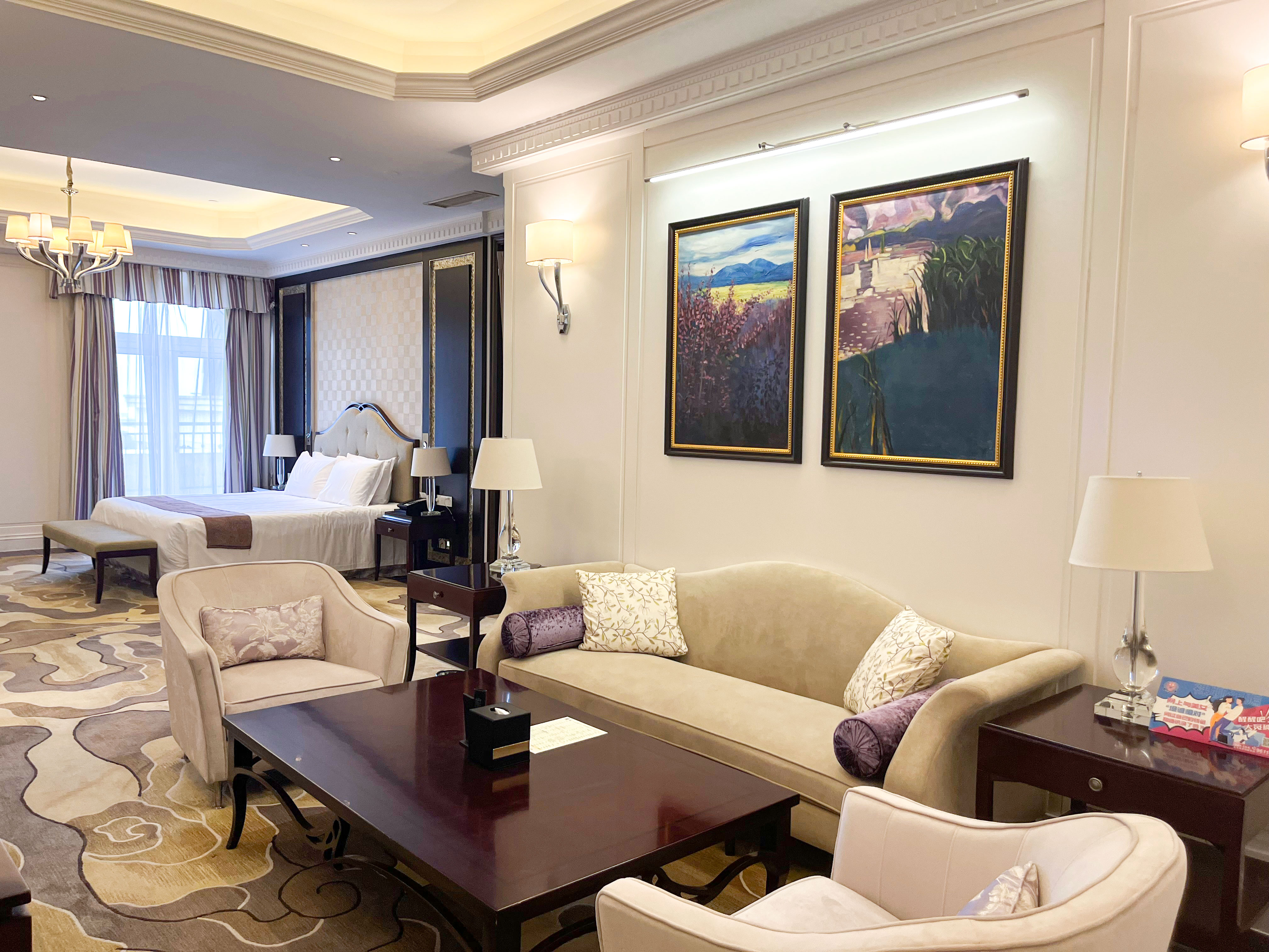 园景阳台套房（浴缸＋阳台）