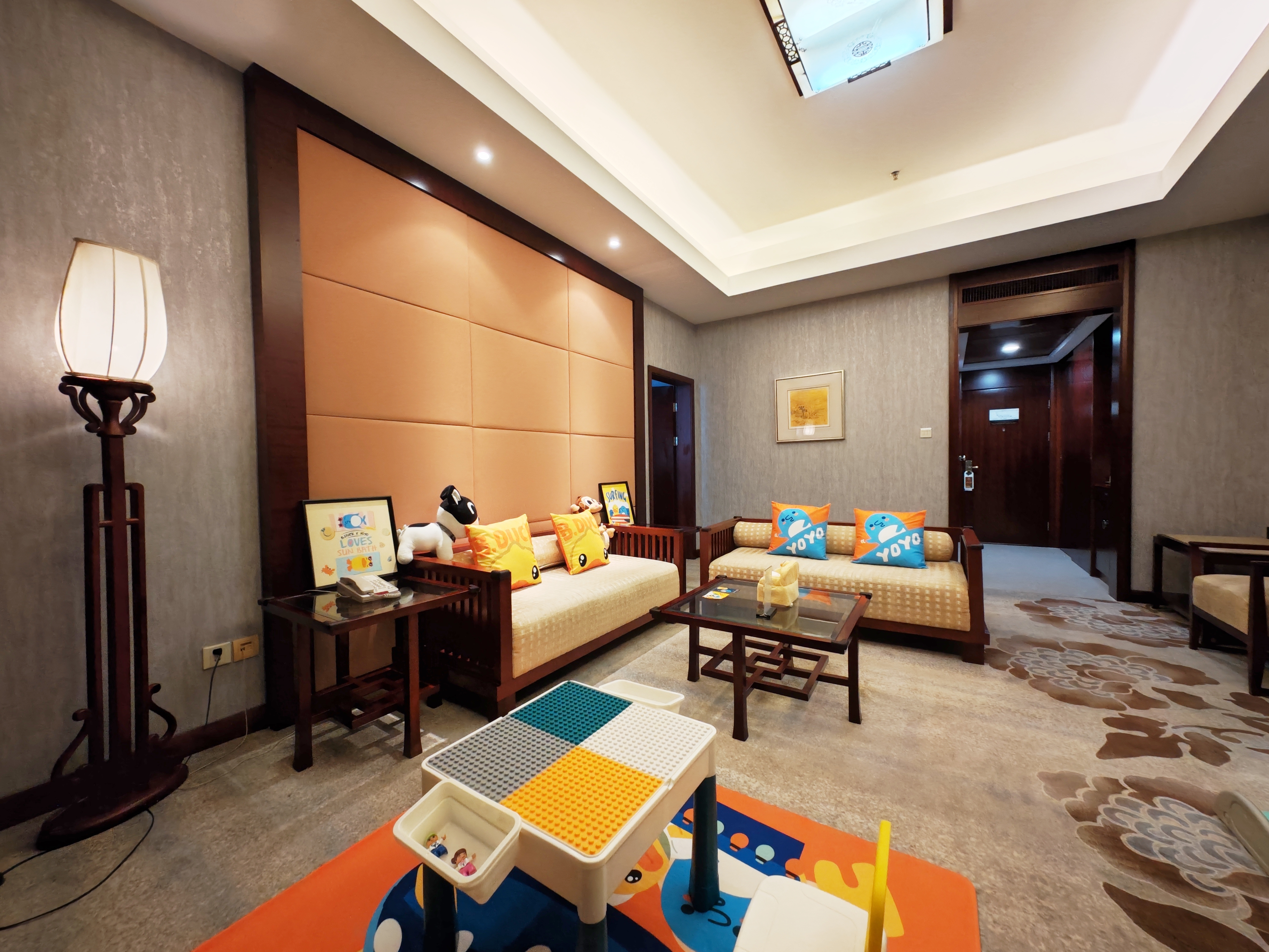 小黄鸭亲子主题房