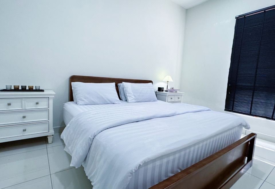 D'Kayangan Shah Alam寬敞帶空調12人房