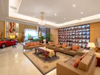 Pudong Holiday Hotel Hotele w: Aksu