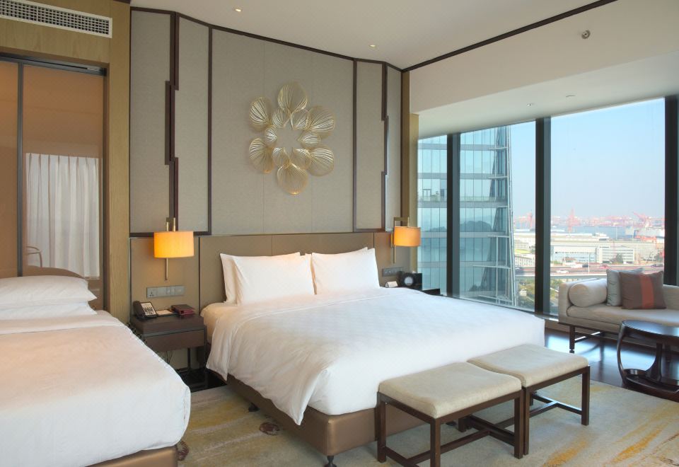 豪华桥景家庭房