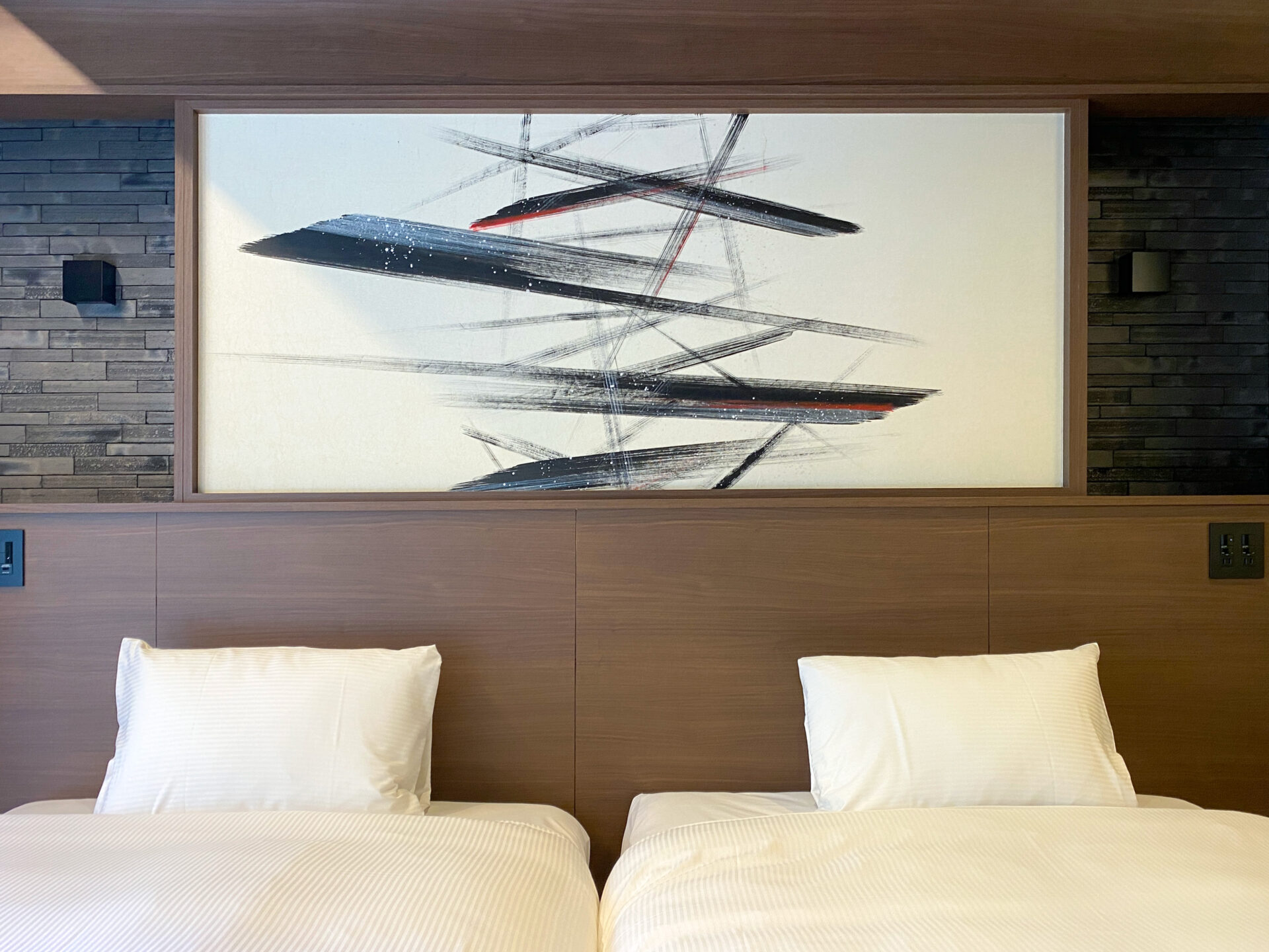 豪华套房山华河景房