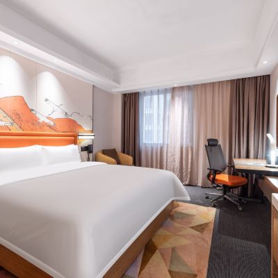 標準大床房-舒達床墊+小冰箱 麗呈和一飯店（鶴山廣場店）優惠