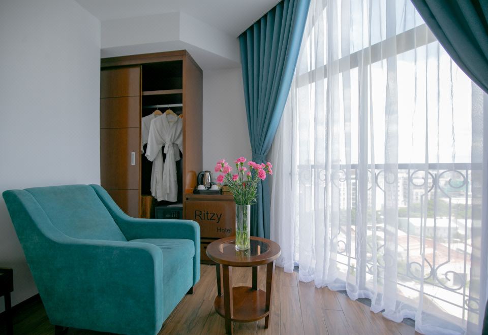 Ritzy Boutique Hotel Da NangSuite With City View