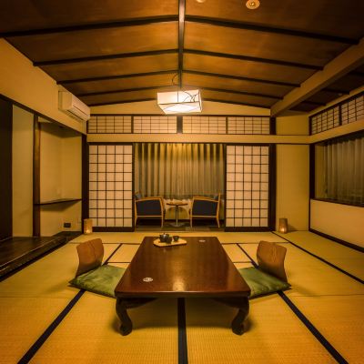 【禁菸】高級日式房無室內浴池（看不到風景）可入住7人 下呂溫泉湯快度假集團下呂彩朝樂別館優惠