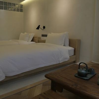 素白雙床房 珠海外伶仃島悠活酒店優惠