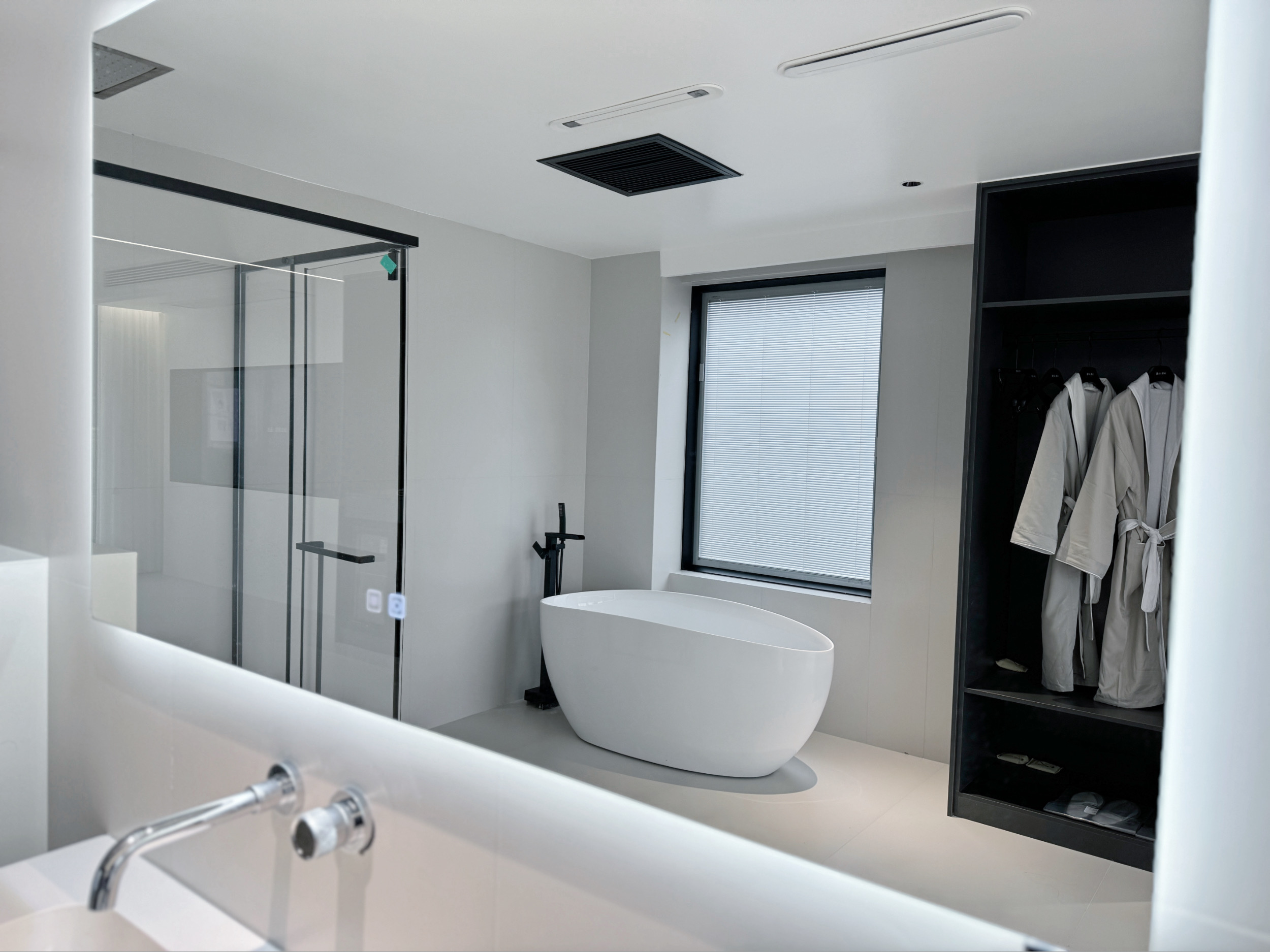 He Jing Mountain Lodge Queen Room