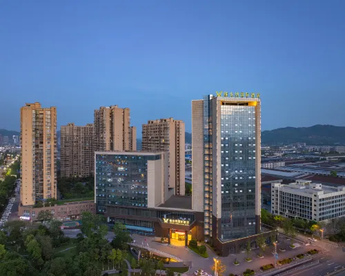 Vienna International Hotel (Luxian High Speed Railway Station Government Affairs Center) Hotel di Provinsi Lu