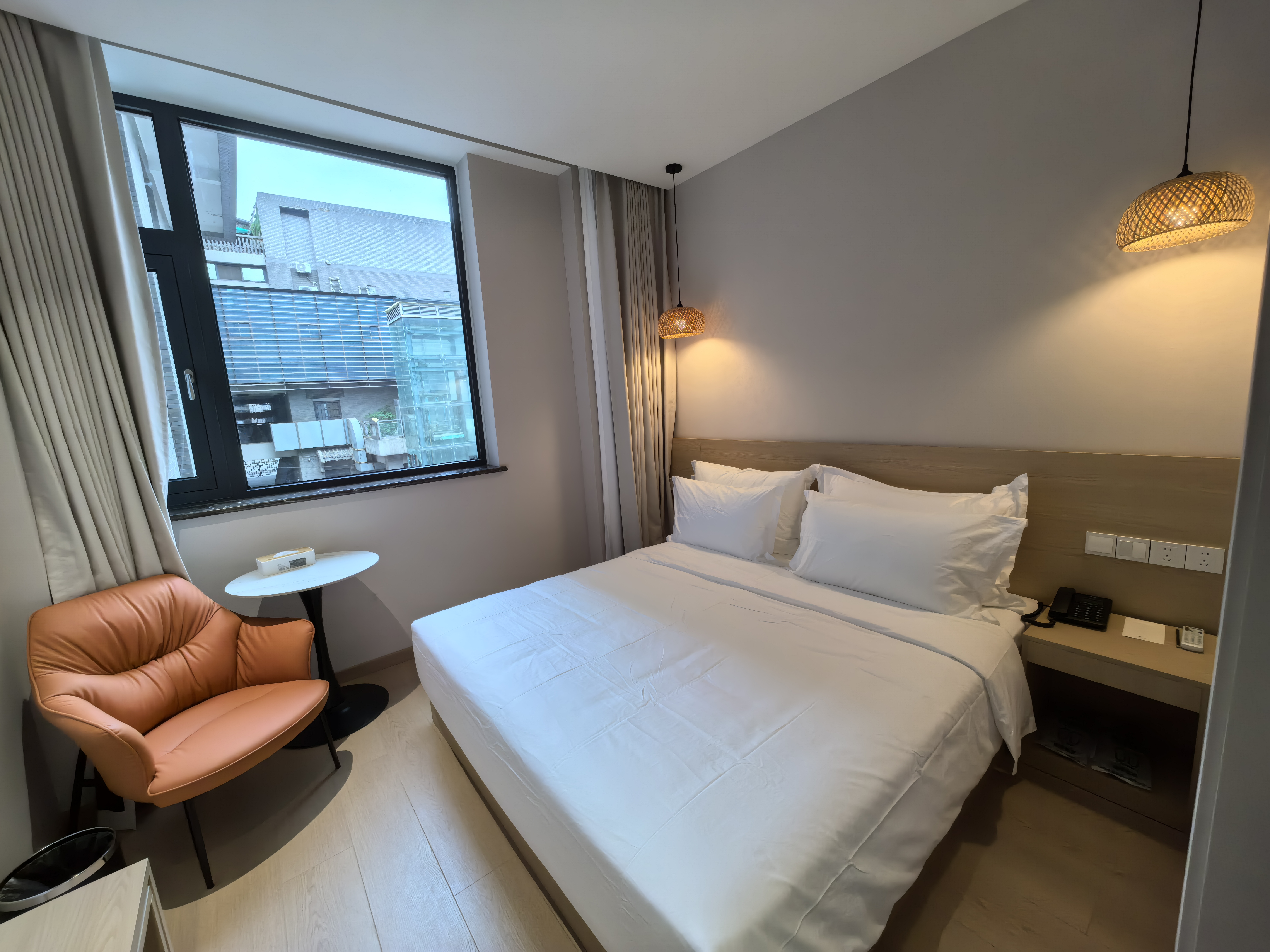 四季阳光?Sleep静谧大床房【乳胶床垫+电视投屏】