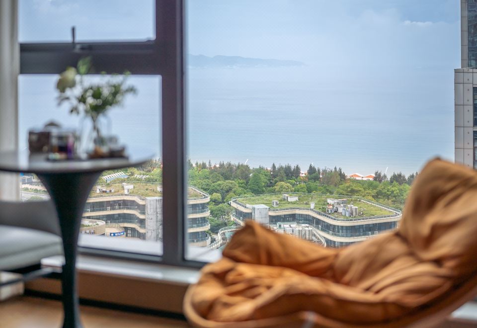 观澜·日出海景大床房