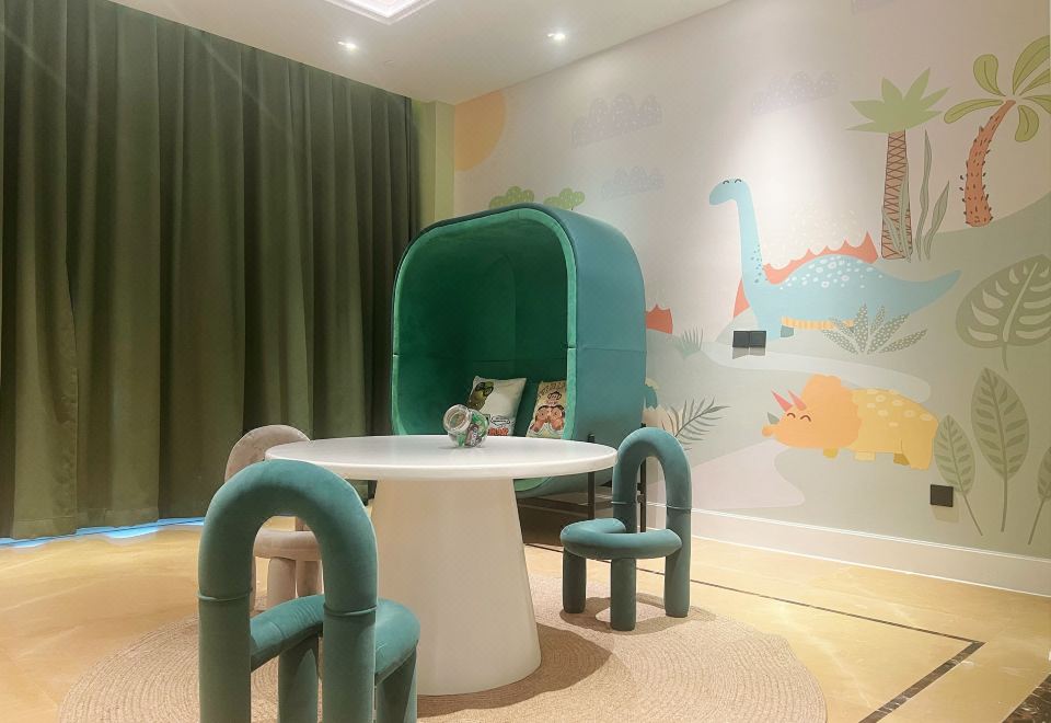 Wangfu Jinke Grand HotelEmerald City Family Theme Room