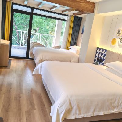 臨江陽台浴缸雙床房 歐暇·地中海飯店（桂林象鼻山兩江四湖店）優惠