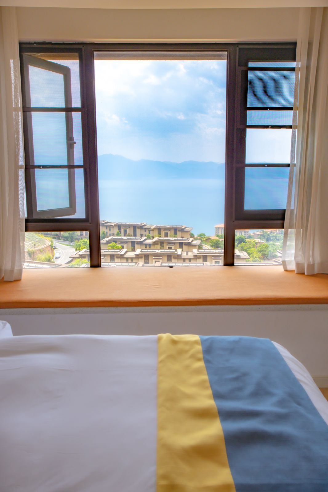 至尊湖景二室二衞套房A（阳台+冰箱+洗衣机+浴缸）