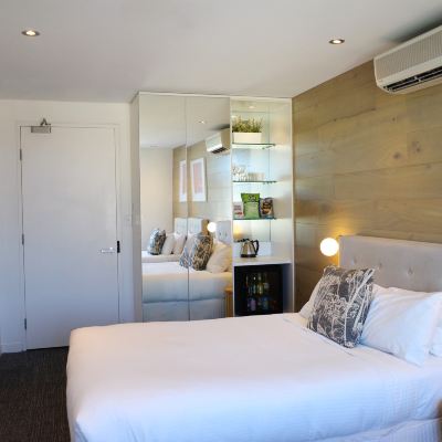 Superior Queen And Single Crown Hotel Surry Hills Promo Code