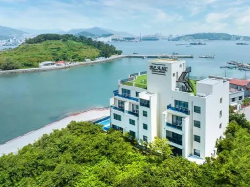 Blanc Hotel & Resort