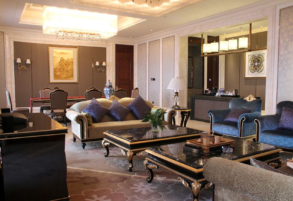 總統套房（跑步機、智能馬桶、獨立客廳、衣帽間）