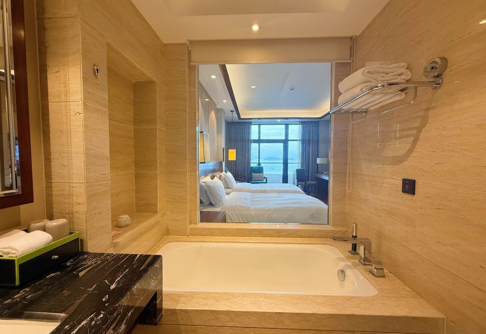 Narada Qiandao Lake ResortCentral Lake View Twin Room