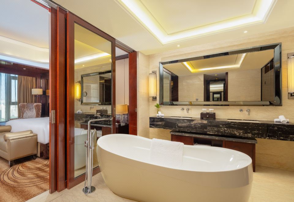 皇冠豪華黃河景套房