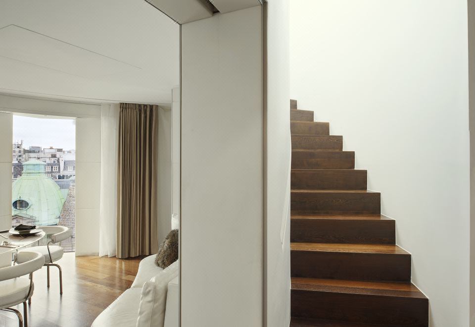 至尊ME+套房复式顶楼公寓