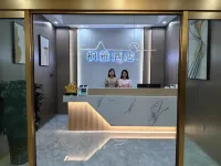 Maple Hotel