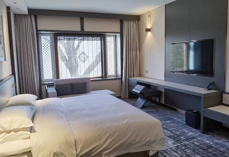 晴云·映日家庭房