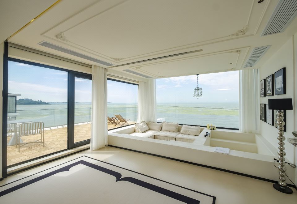 270°湖景套房·CLUB301【大露台·全屋智能·双卧室】