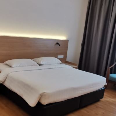 Superior Double Room (Newly Renovated) Kupon Crystal Crown Hotel Harbour View