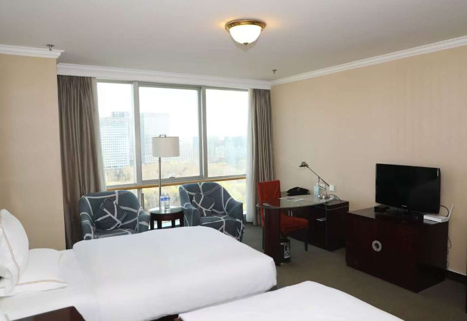 商務雙床房（城市景觀+落地窗）
