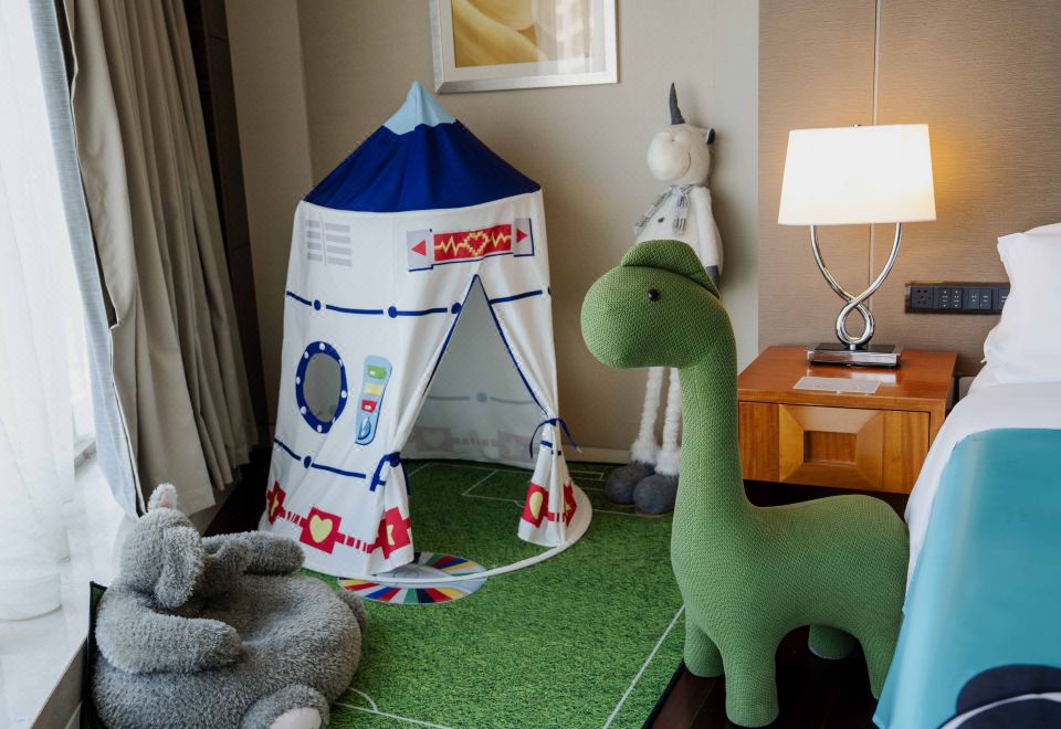 凱賓斯基小童王國