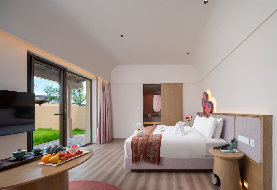 Prairie View King-sized Room