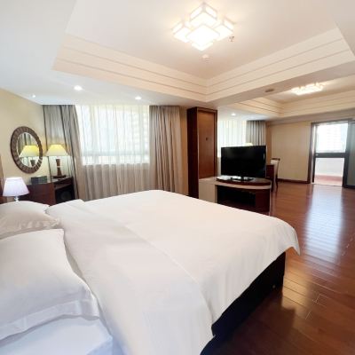 中式大使套房（豪華客廳+陽台+電動茶台+電競） 新都飯店（羅湖口岸店）優惠