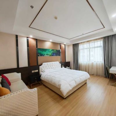 豪華家庭三床套房（空間大+浴缸） 布書.金皇飯店（廈門機場店）優惠