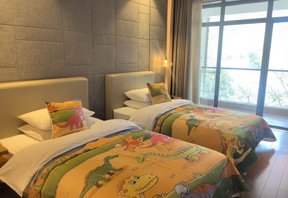Qinglongshanzhuang HotelFamily Friendly Themed Room (2 Beds) (Building 2)