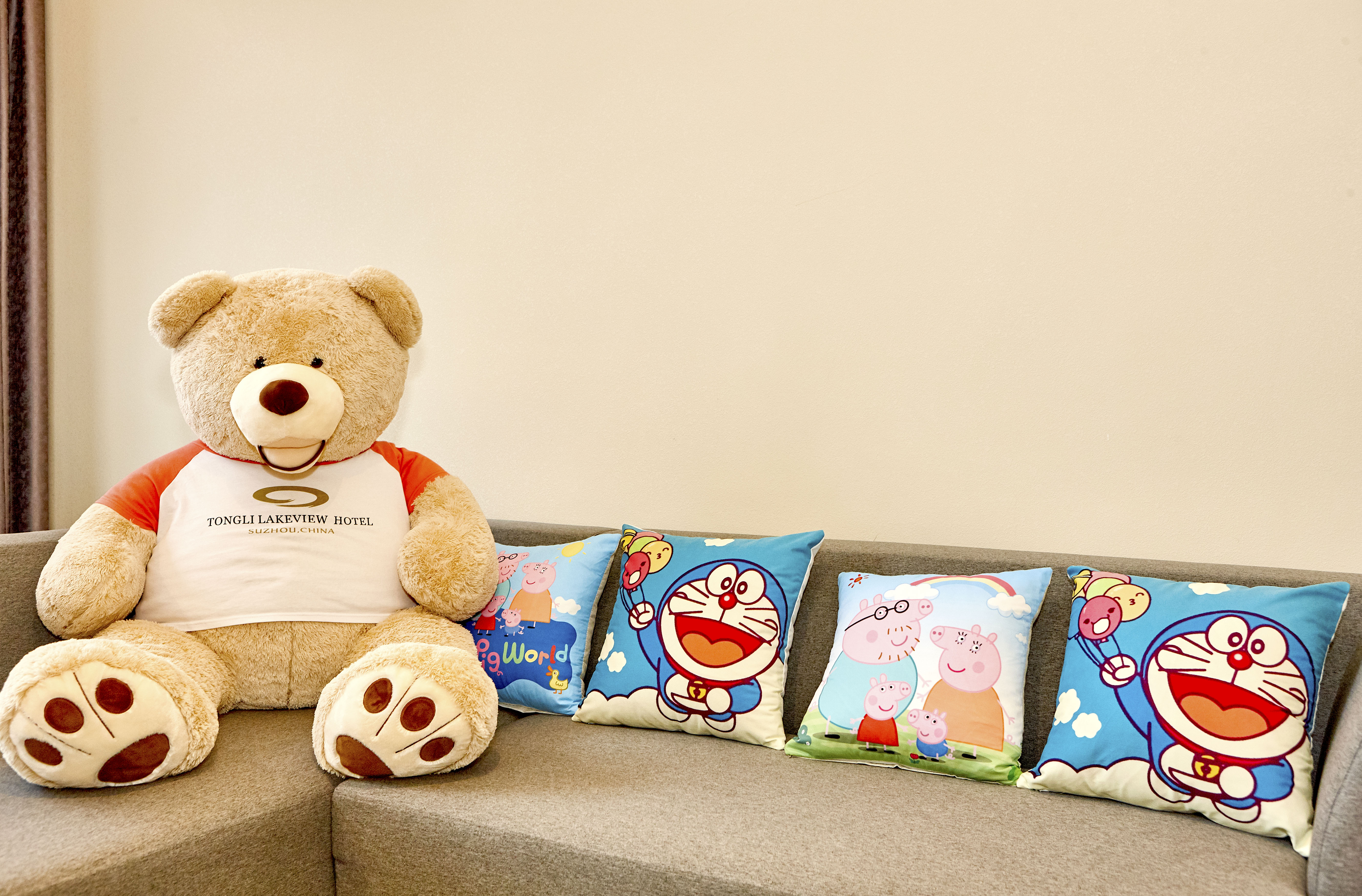 歡樂親子湖景套房