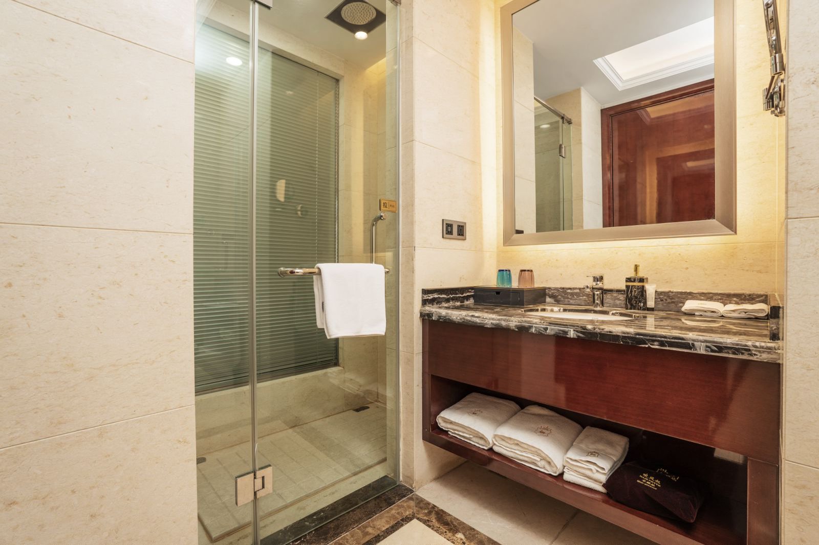 豪华双床房︱临园风景+舒适睡眠