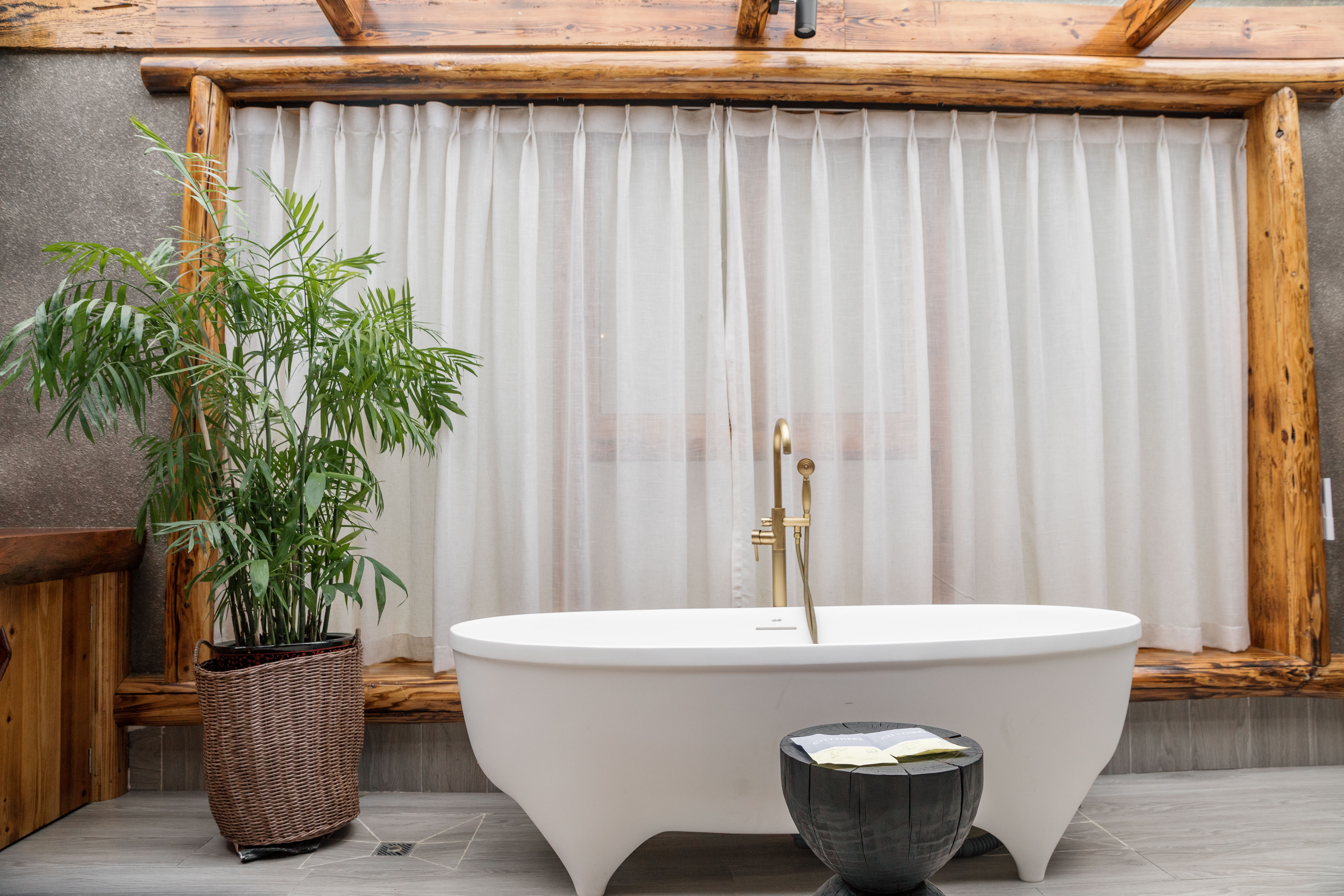 野奢两室一厅套房（壁炉）