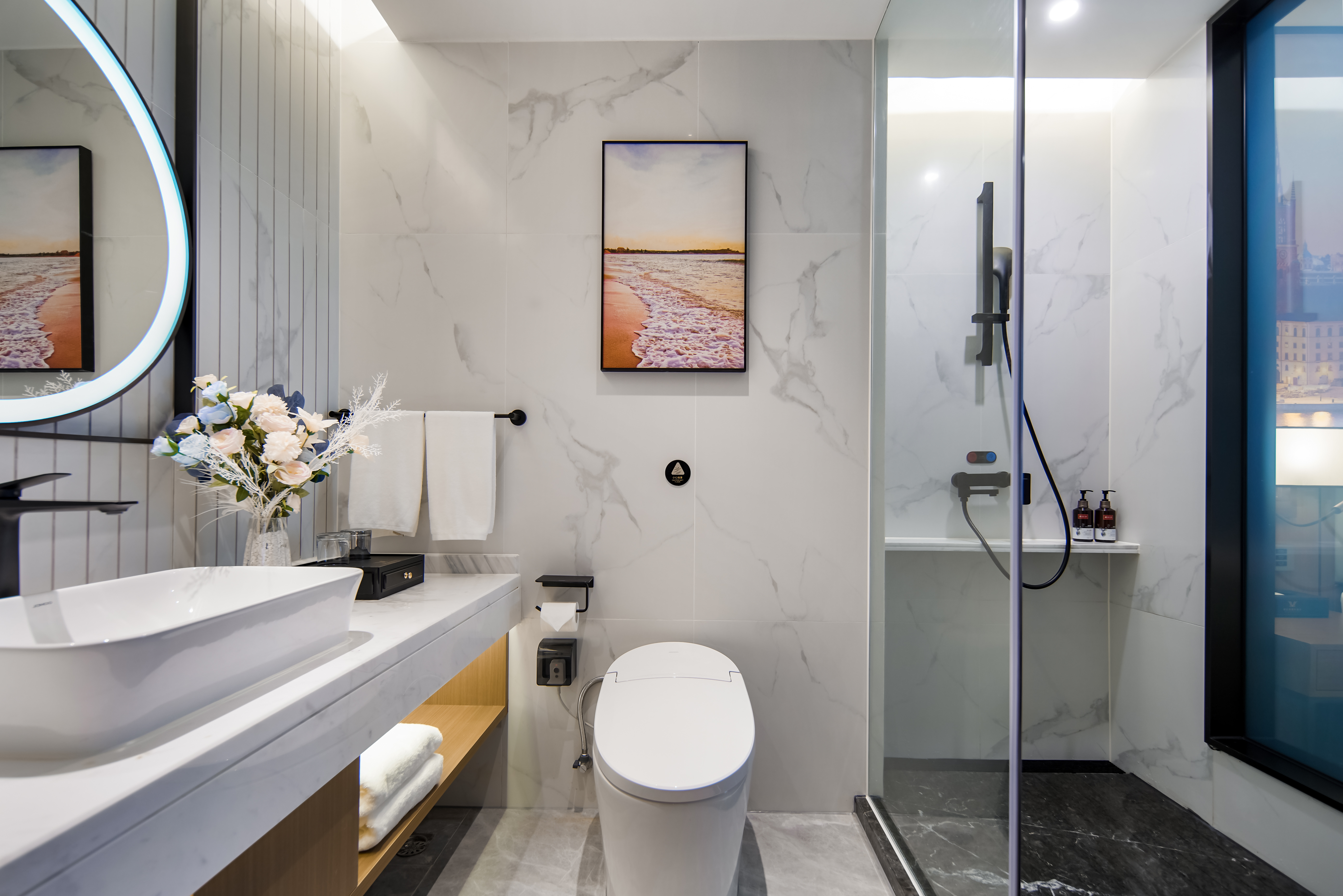 影音大床房【乐享舒适+5.1声道120寸高清大屏】