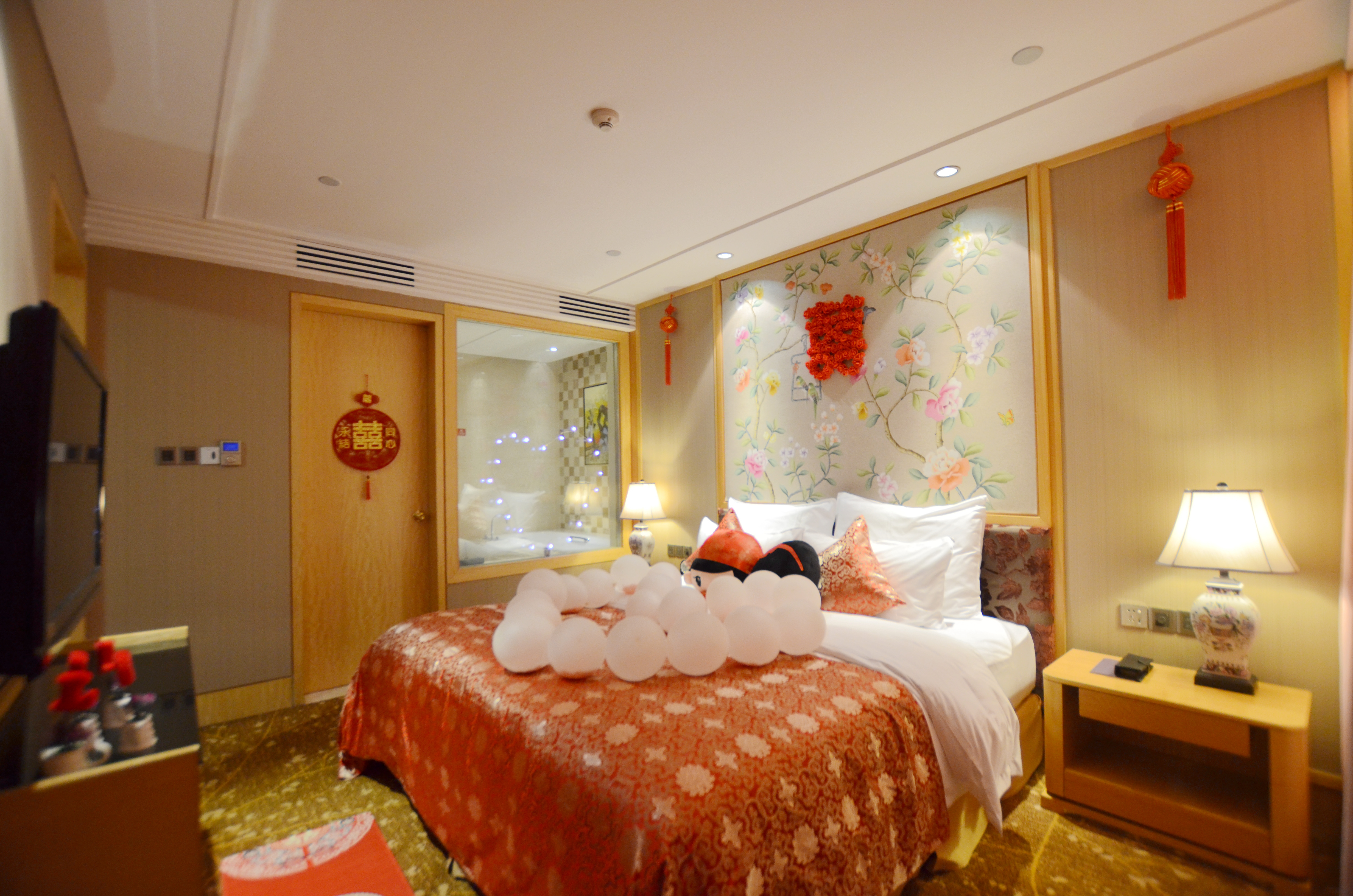 主樓豪華套房（家庭親子一房一廳）