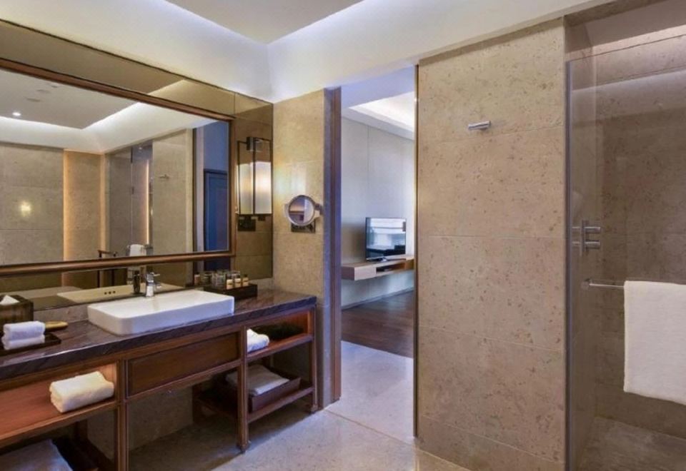 Hyatt Regency Xi'anFamily Premium Connecting Suite