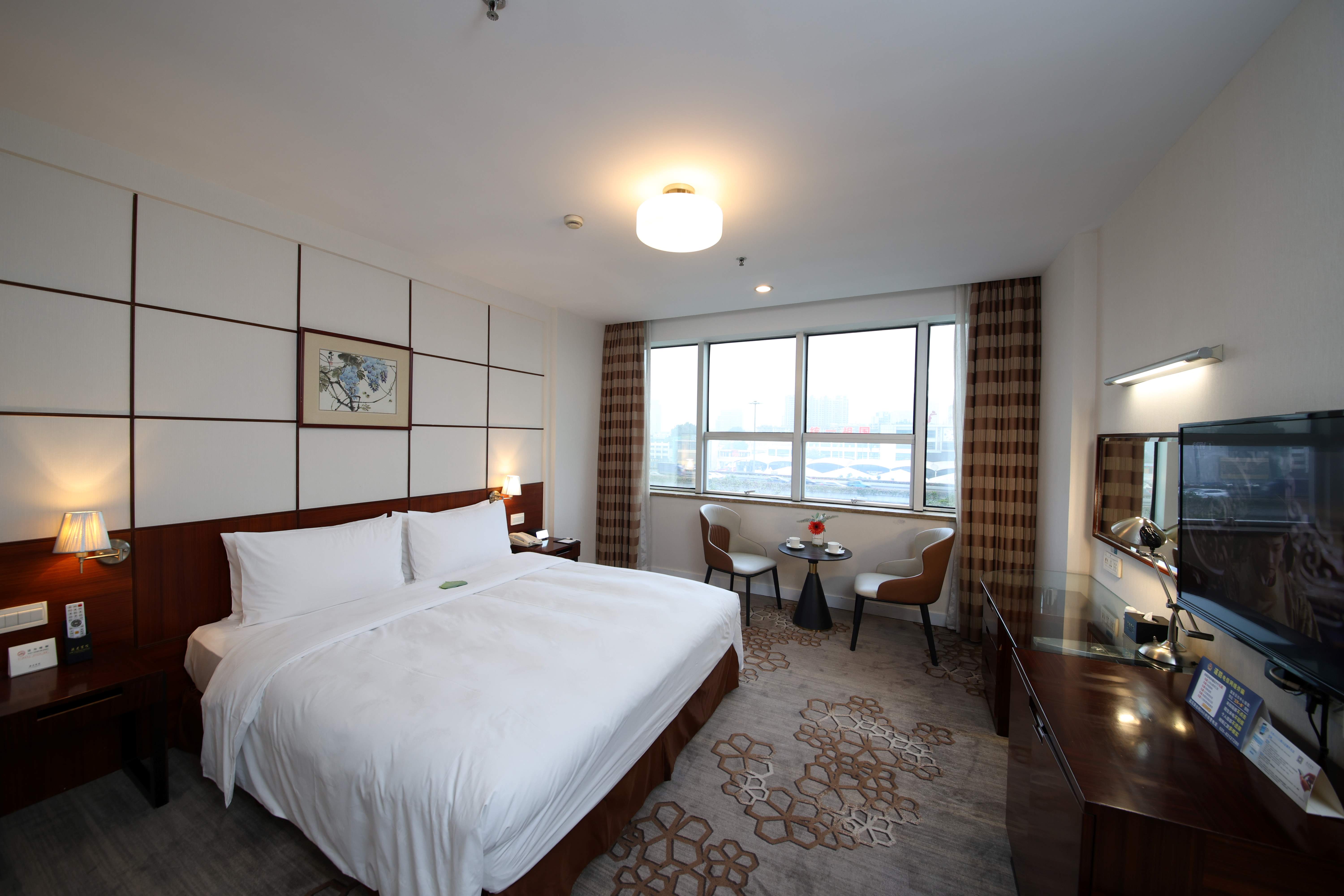 流花舒適大床房