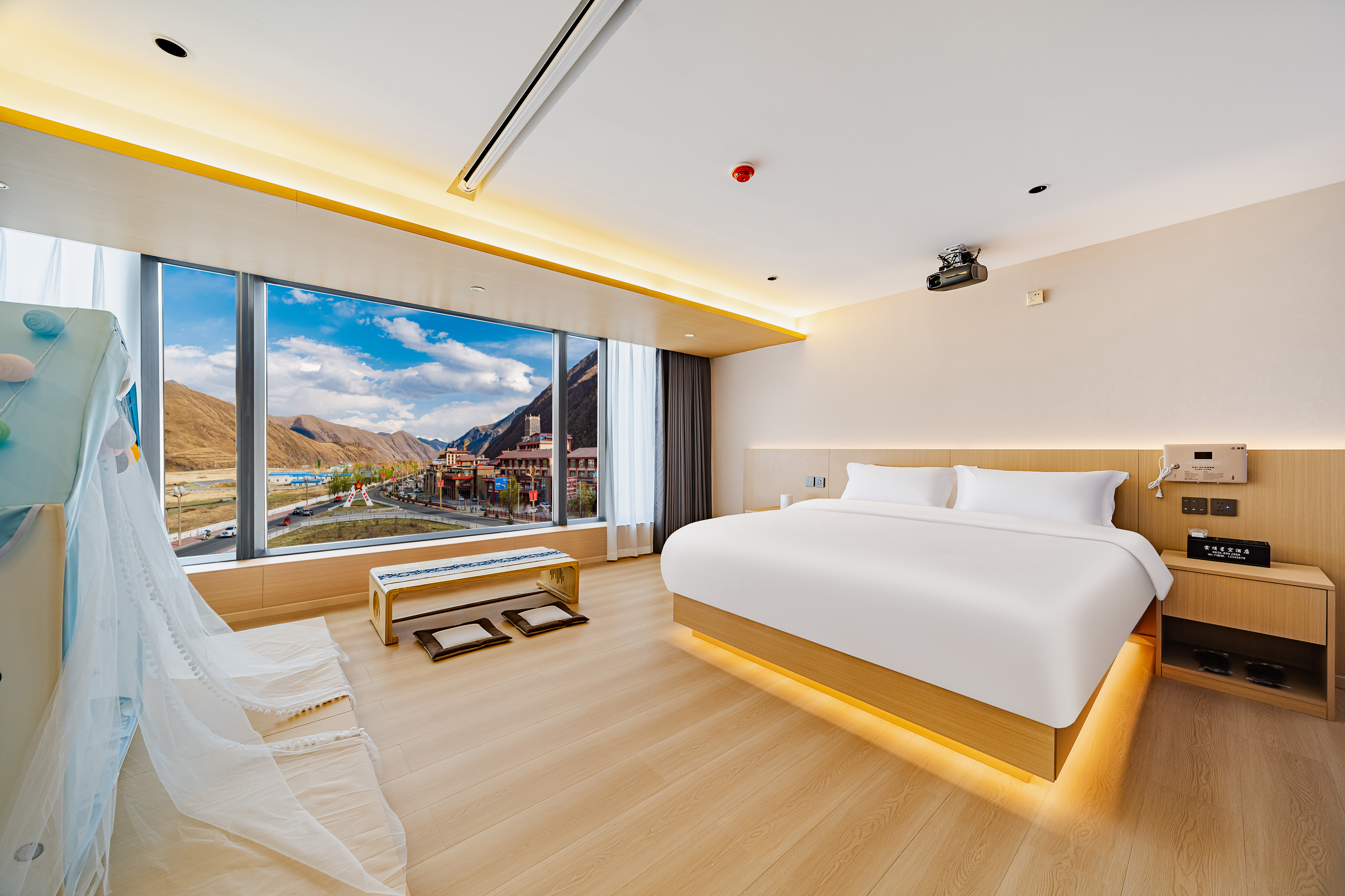 融舍亲子巨幕房（85寸观影巨幕+弥散供氧+加湿器）