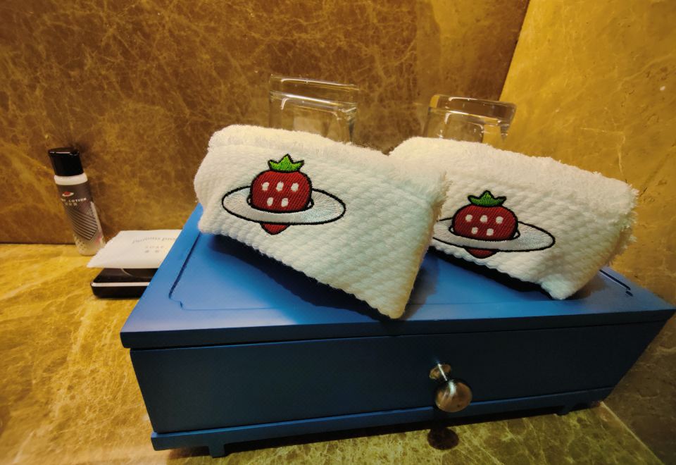 草莓音樂親子雙床房