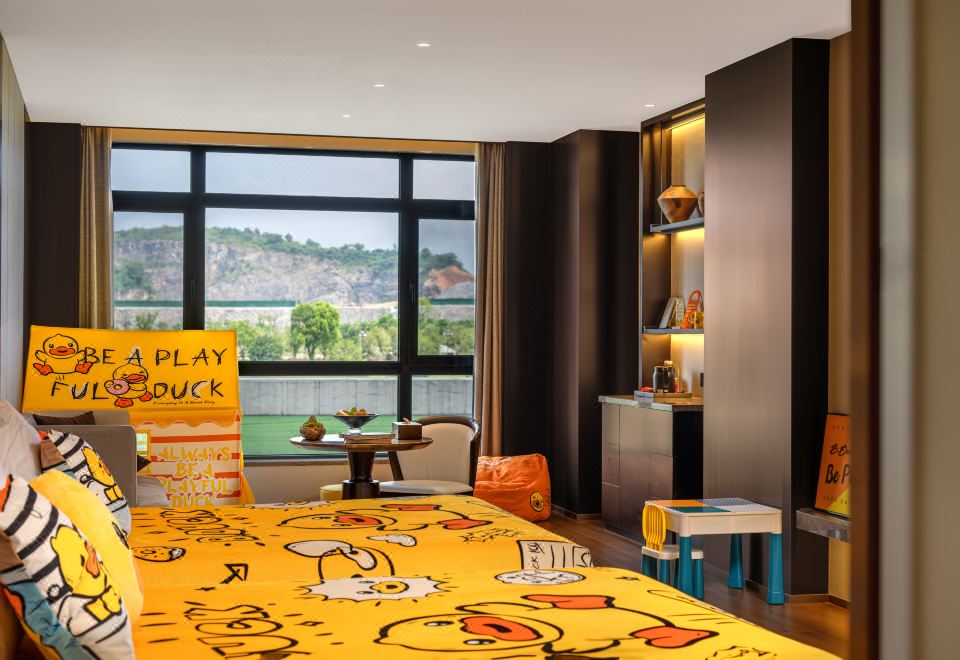 Yixing Inlong Narada Resort HotelB.Duck Theme Twin Room 