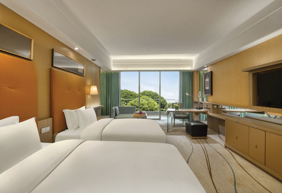 Royal Garden Hotel DongguanDeluxe Montain-view  Twin Room(with balcony)