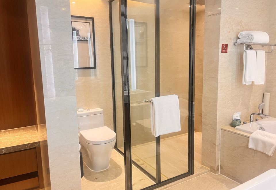 Swiss Grand NanchangExecutive Family Friendly Suite